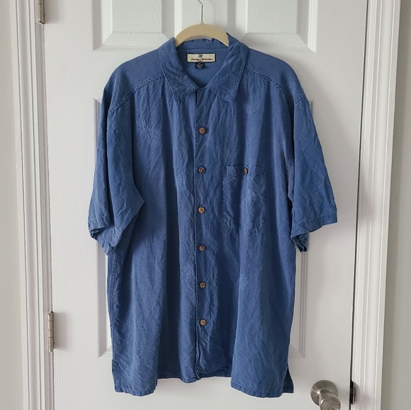 Tommy Bahama Other - Tommy Bahama Silk Pinapple Buttondown